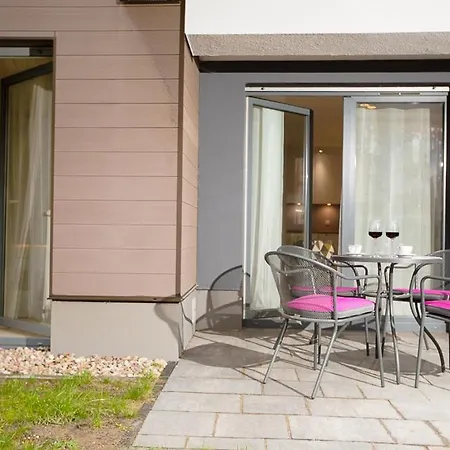 Wrzos Z Ogrodkiem Apartment