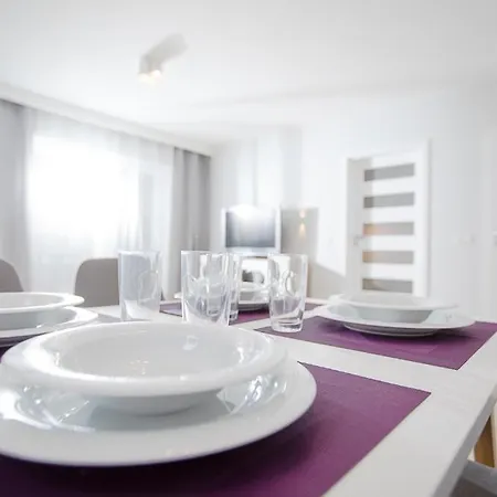 Wrzos Z Ogrodkiem Apartment